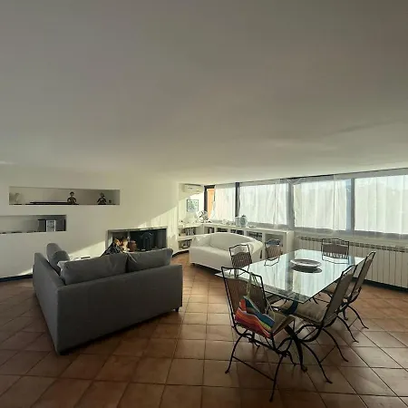 Apartment A Terrace Above Ancient